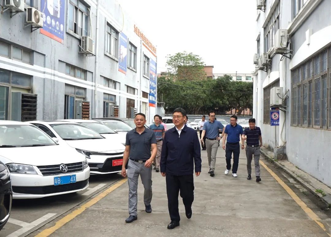 珠海市高新區(qū)書記趙適劍一行到浩寶技術調研